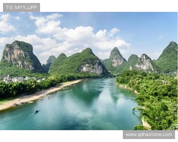 桂林美景引人驻足却难成旅游热点 网友直言高昂停车费成最大障碍 桂林美景引人驻足却难成旅游热点 网友直言高昂停车费成最大障碍